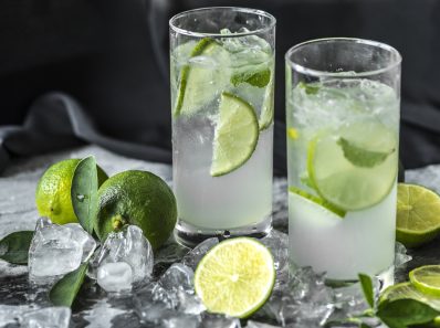 Подслащенные и искусственно подслащенные напитки вредны